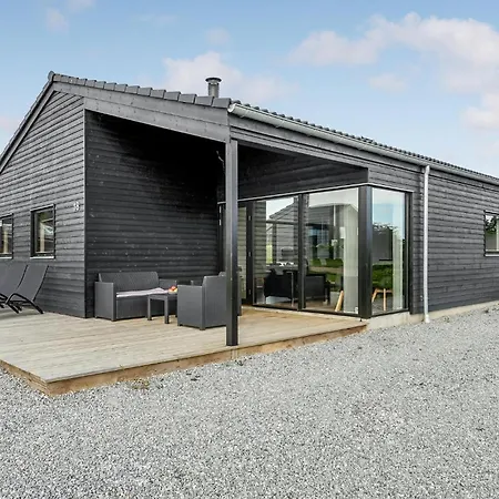 4 Bedroom Cozy In *
