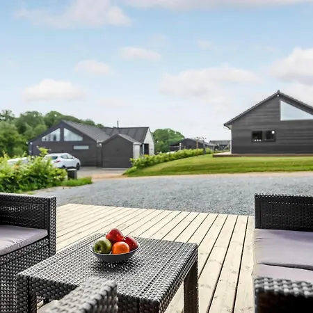 4 Bedroom Cozy In Haderslev