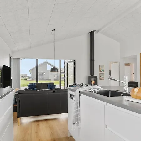 4 Bedroom Cozy In *
