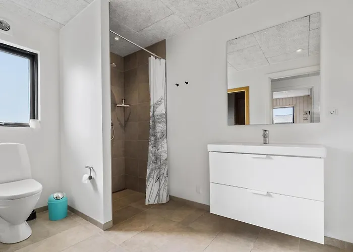 4 Bedroom Cozy In Дом отдыха